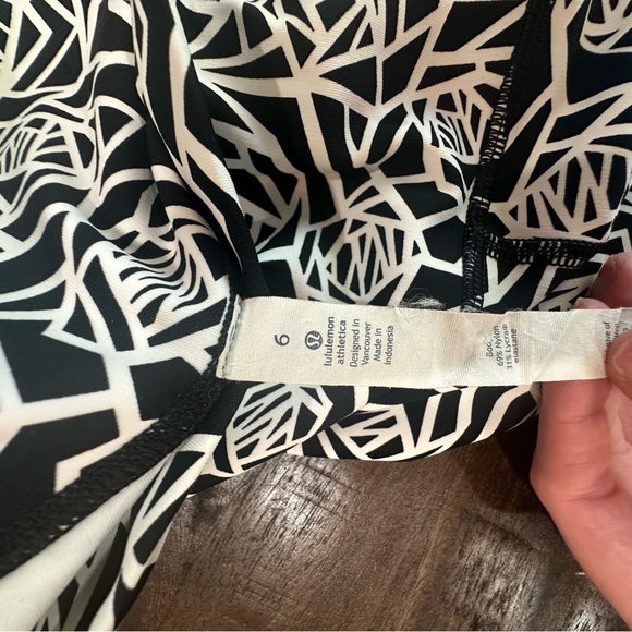 lululemon athletica High Times Leggings Posey Black and White 6 - Picture 4 of 4